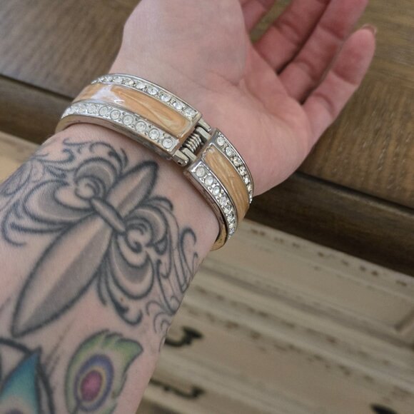 Bangle - Hinged - EUC - Picture 3 of 3